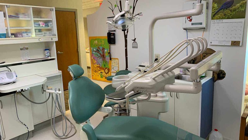 Our dentist provides emergency dental services